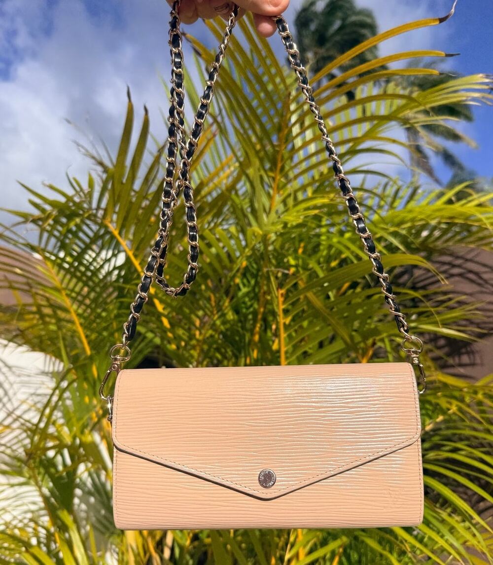 Louis Vuitton Sarah Wallet in Epi Leather WOC